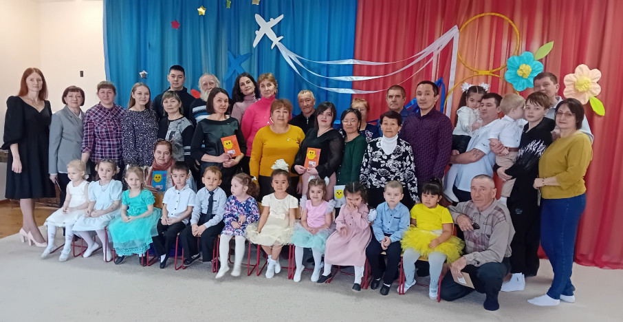 Наш "Февромарт". Наш "Февромарт".
